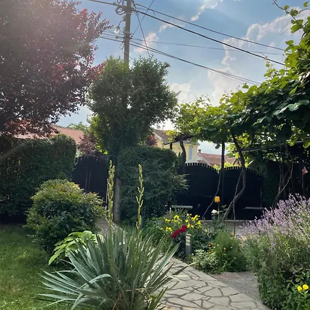 Апартаменты 5min Airport