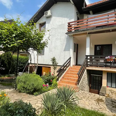 Апартаменты 5min Airport *