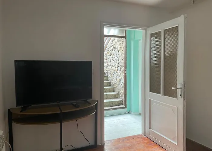 5min Airport Апартаменты *